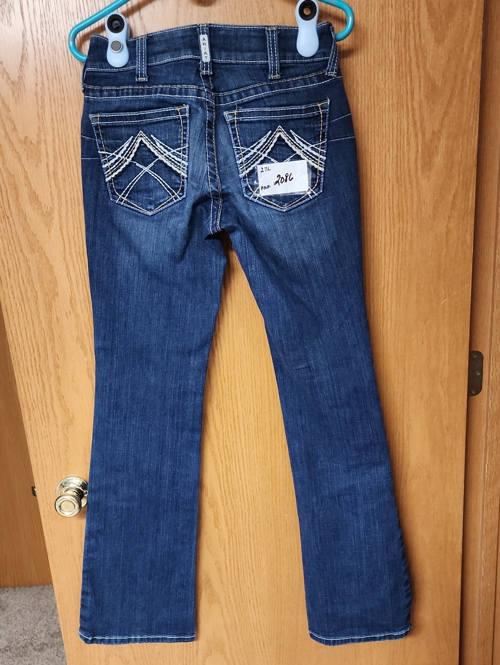 Ariat western Jeans with Contrast Pocket Stitching womens 27L number 2086
